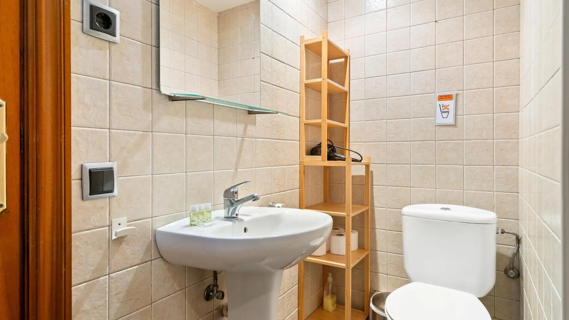 شقة Chic 3Br Retreat With Private Terrace برشلونة