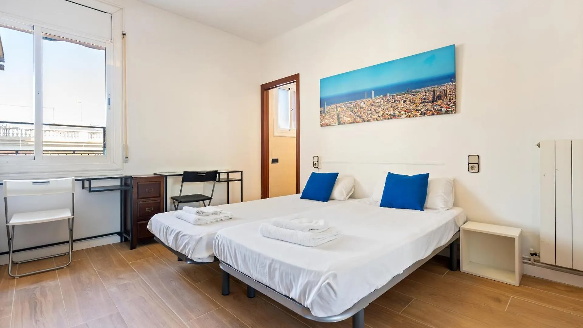 شقة Chic 3Br Retreat With Private Terrace برشلونة إسبانيا